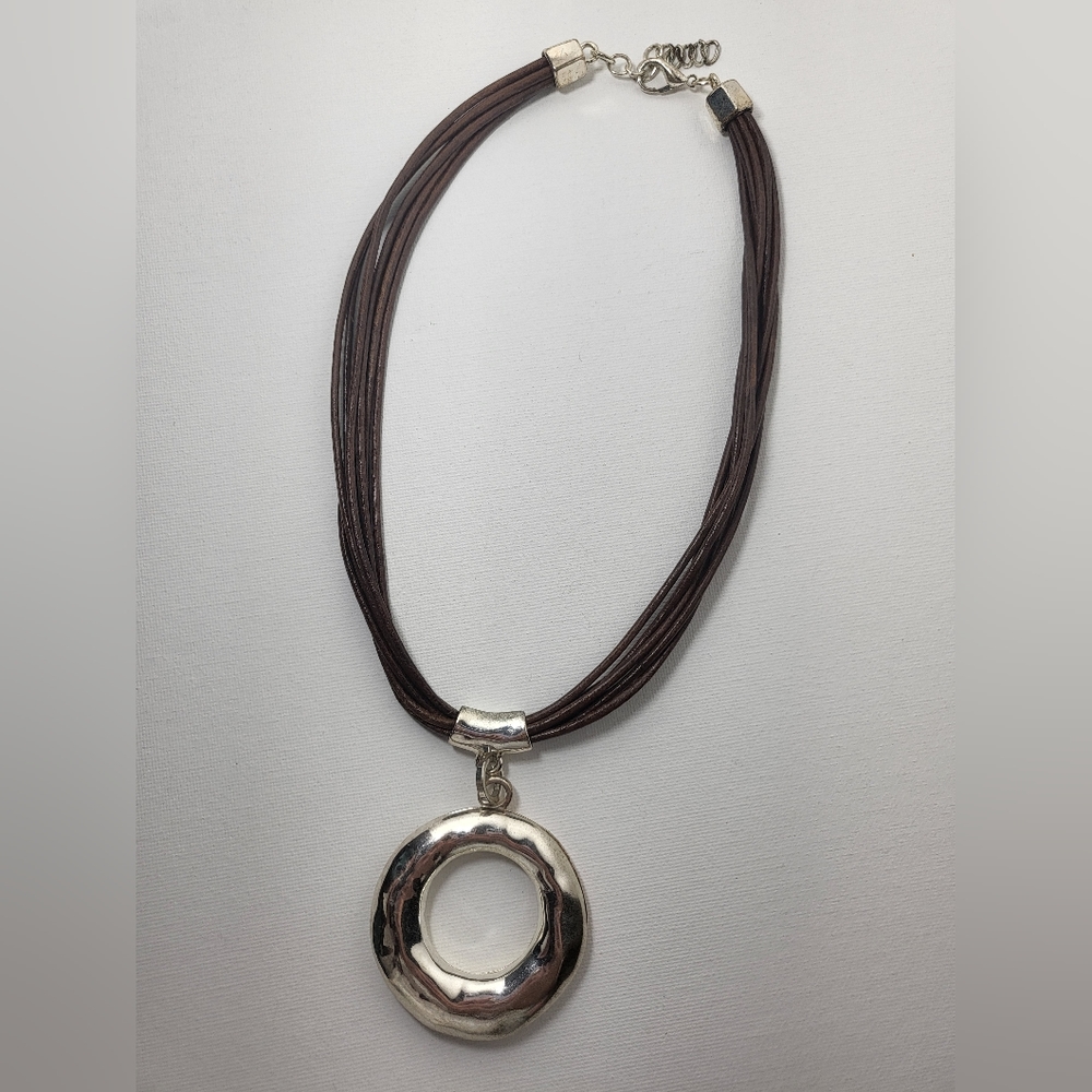 🕳️ Necklace (Metal Feature) - Brown and Silver